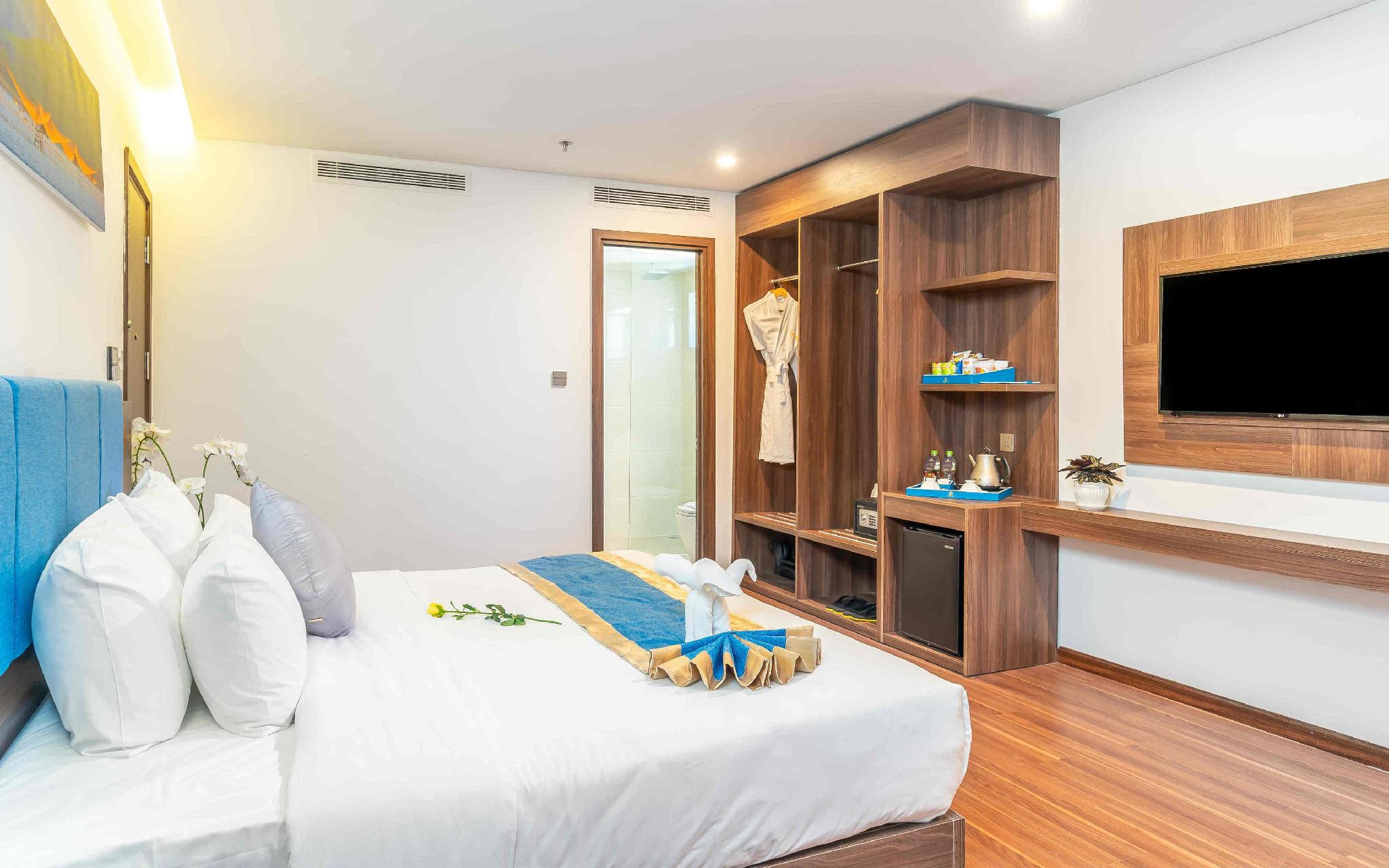 Premium, Sea View