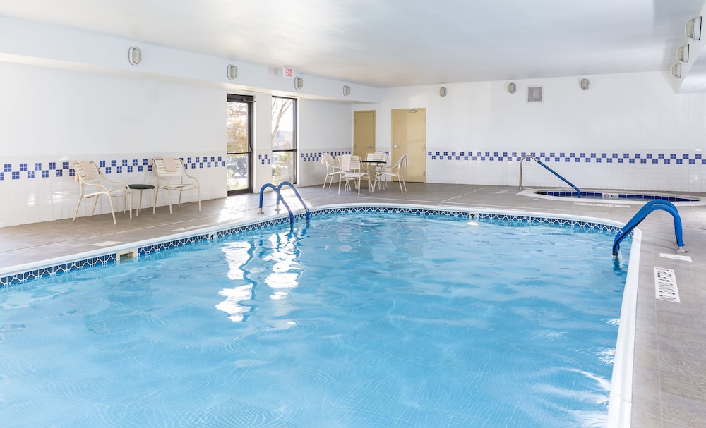 swimming pool spa