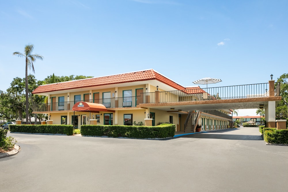 Days Inn by Wyndham Clearwater/Gulf to Bay 3/28