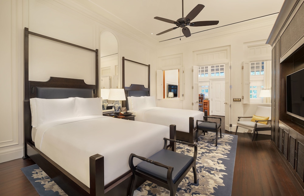 COURTYARD, SUITE, 2 DOUBLE BEDS