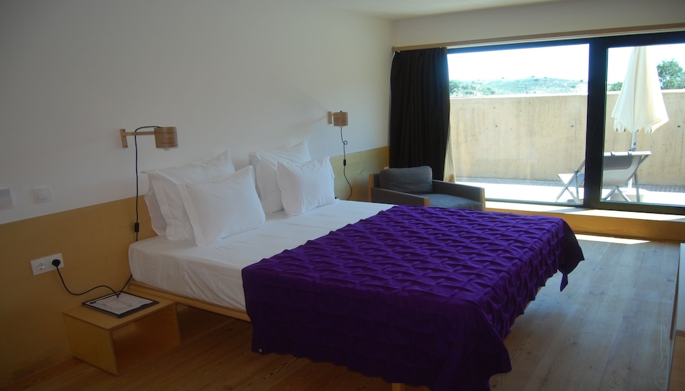 Colmeal Countryside Hotel 11/58