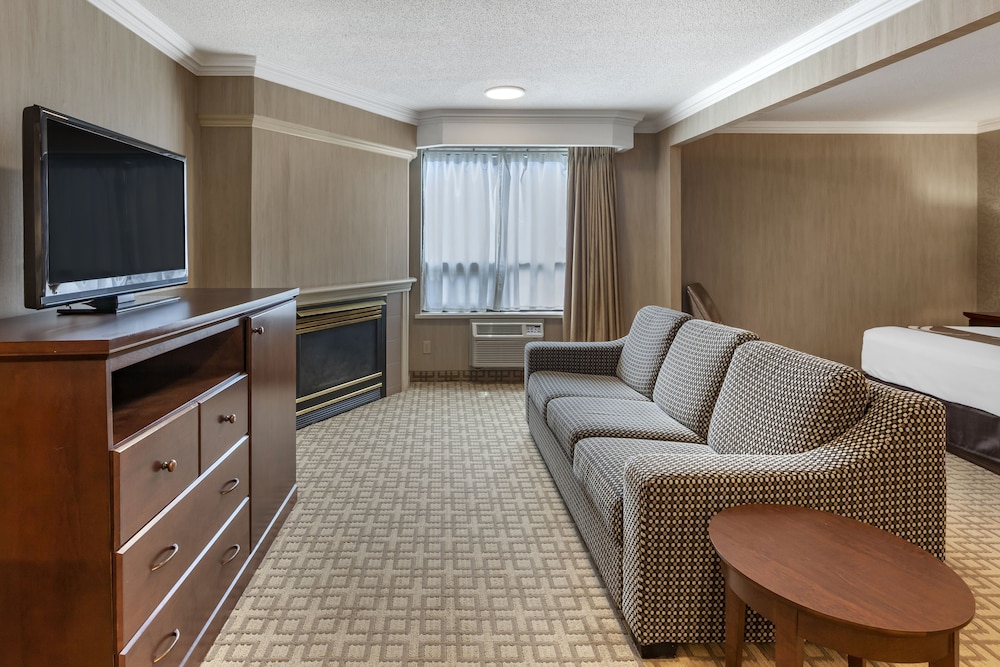 Quality Inn & Conference Centre Midland 40/54