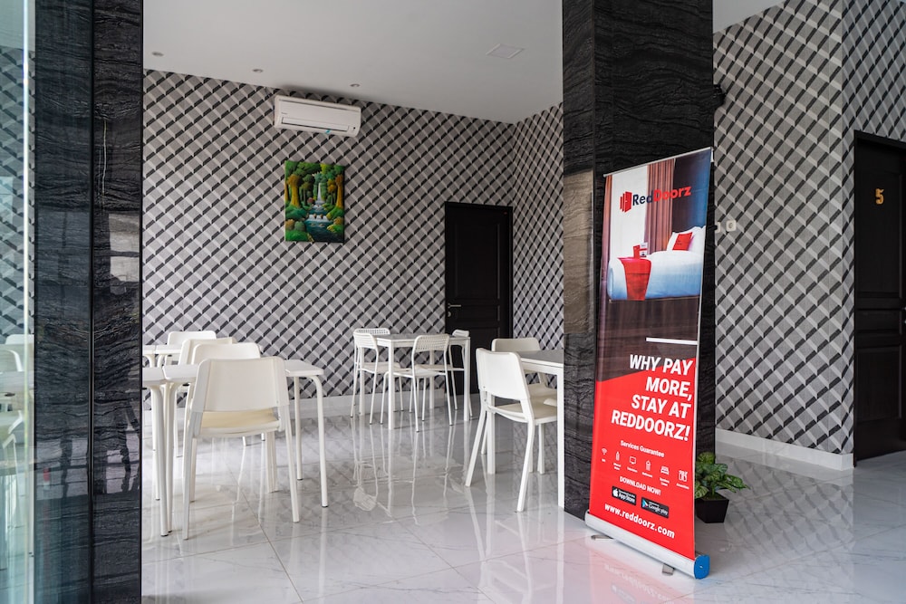 RedDoorz Plus near Teras Kota 3 7/18
