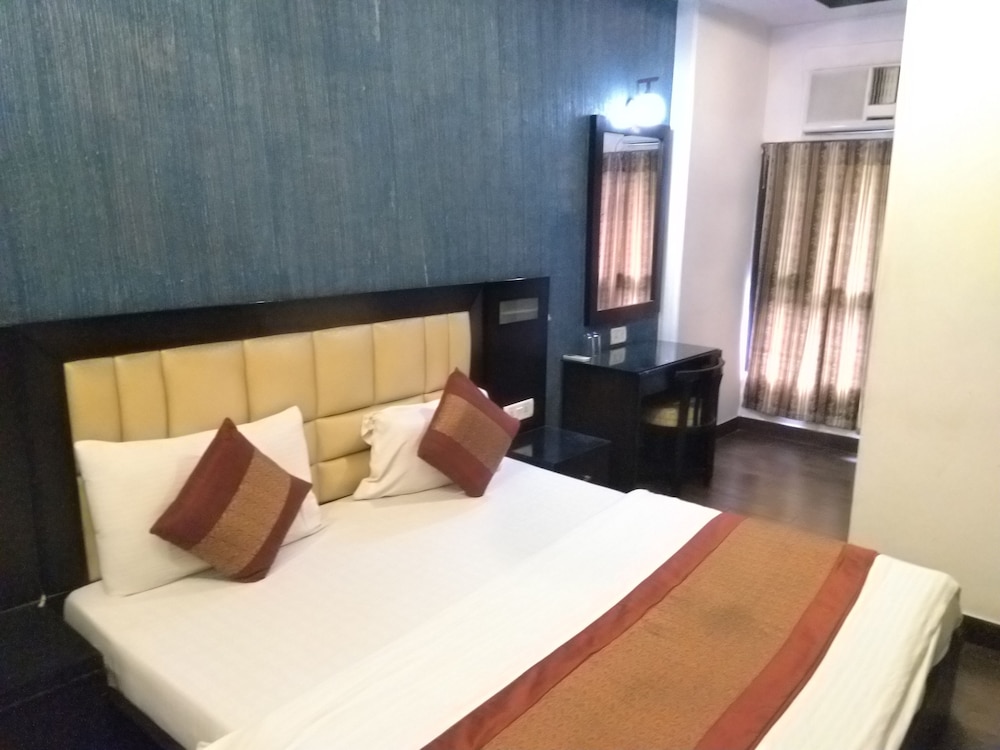Arihant Inn 11/53
