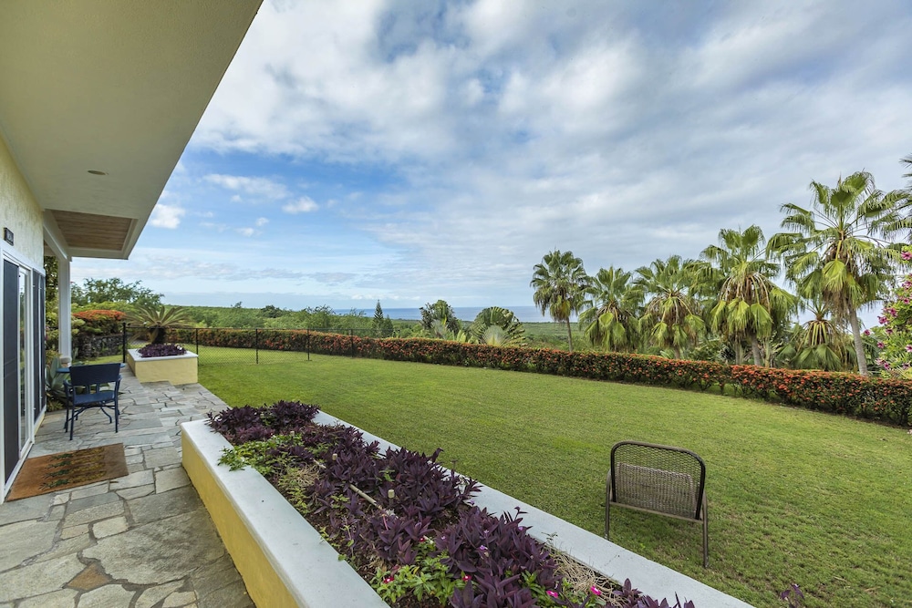 Luana Nai'a Inn 43/50