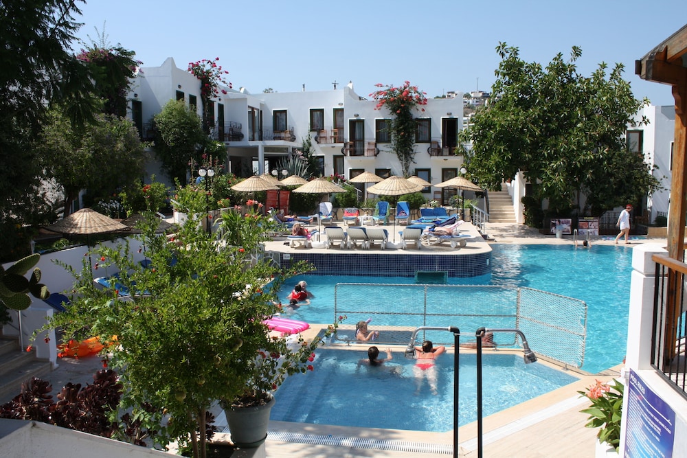 Hotel Bronze 38/45