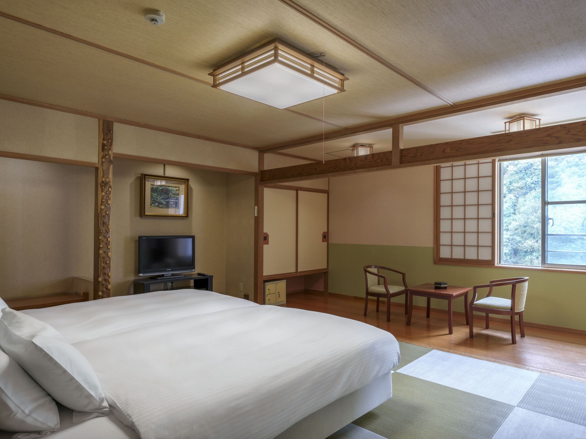 غرفة بسريرين منفصلين