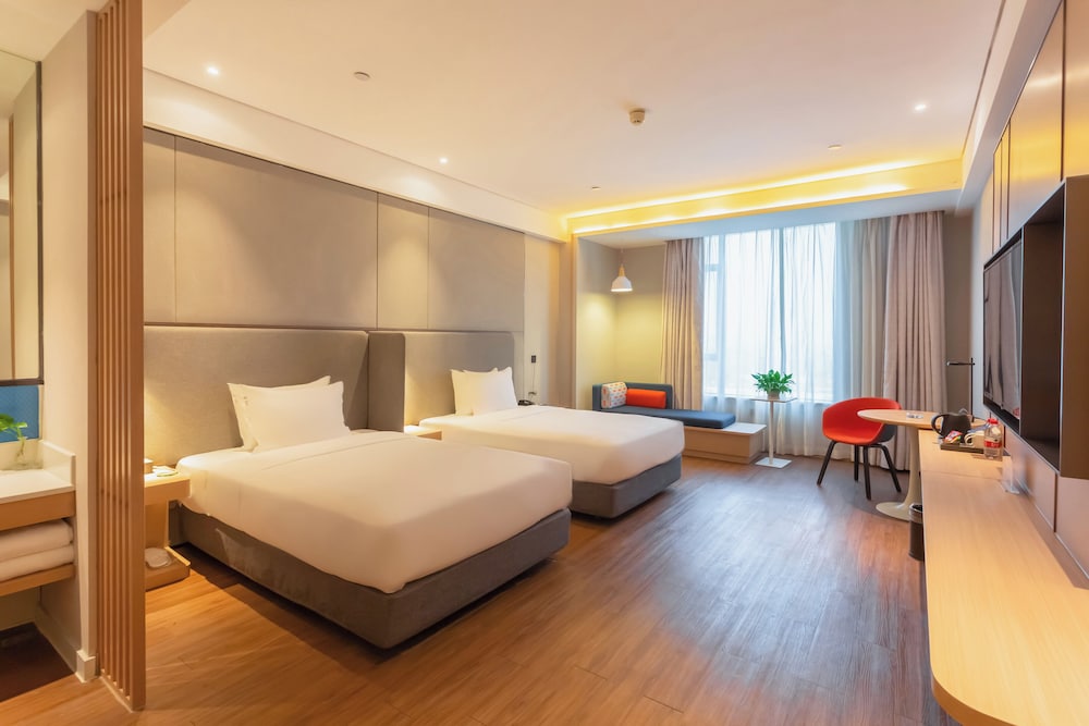Standard, Twin Beds, Extra Floor Space