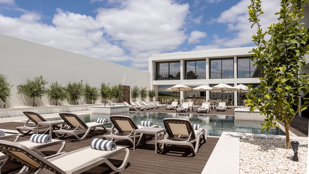 Evora O Cante Hotel 65/68