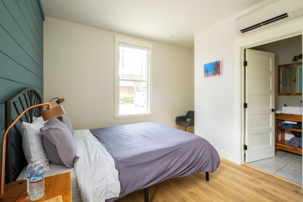 Eastside Guesthouse 7/57