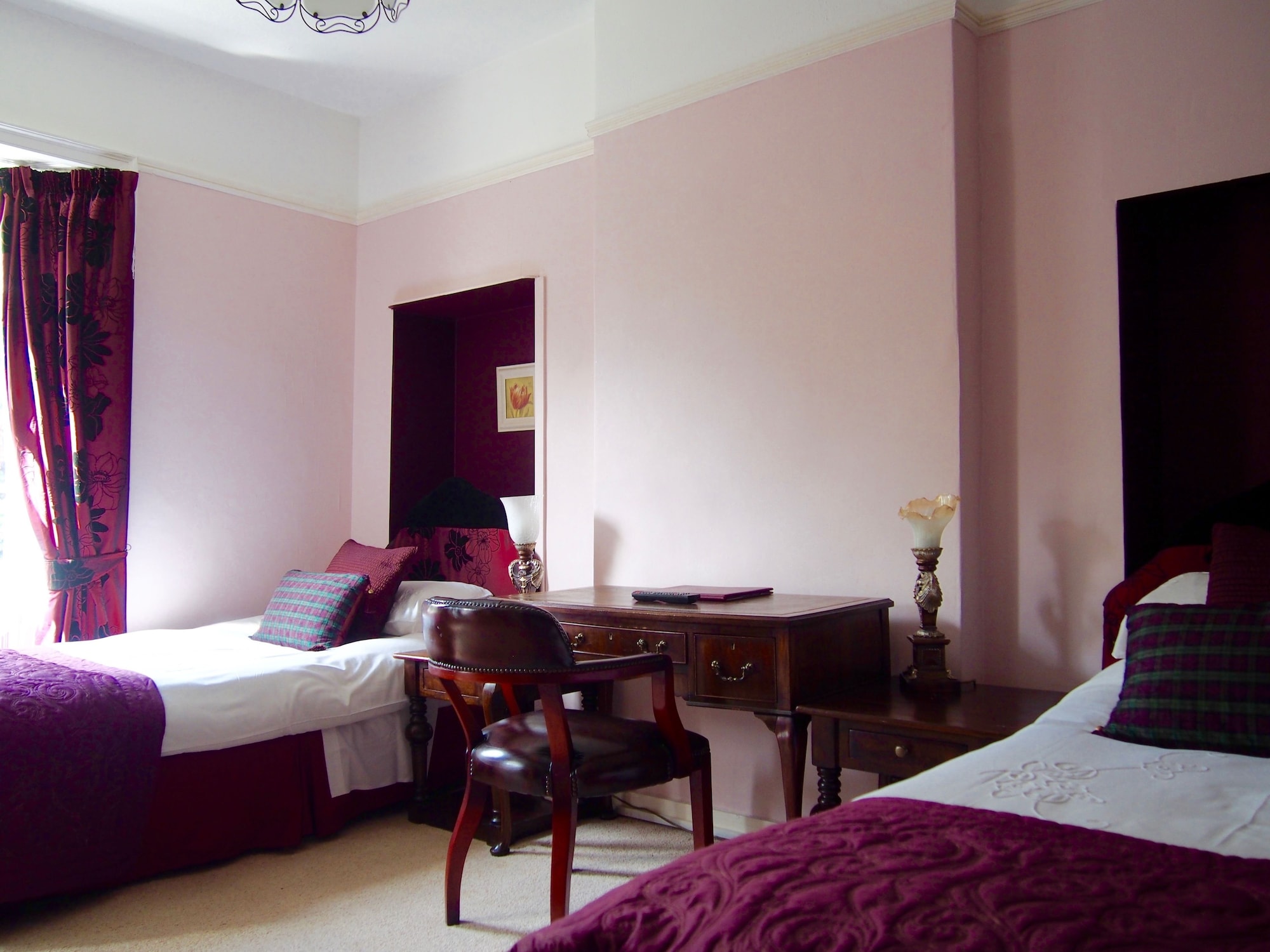 Room, Twin Beds, Garden View