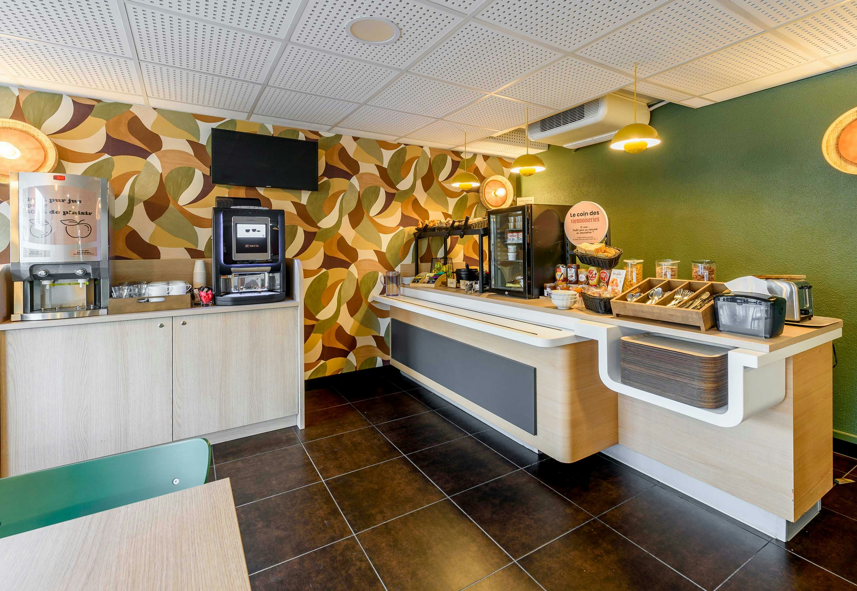B&B HOTEL Toulouse Cite de l Espace Hurel 8/30