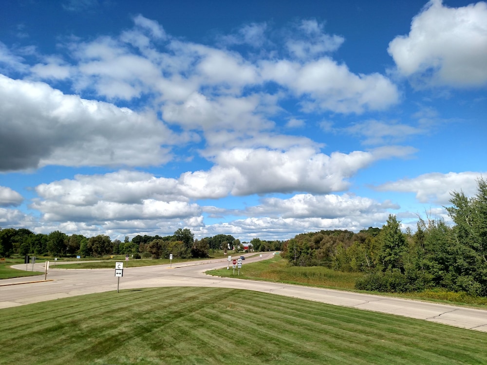 Cobblestone Inn & Suites - Clintonville 44/50