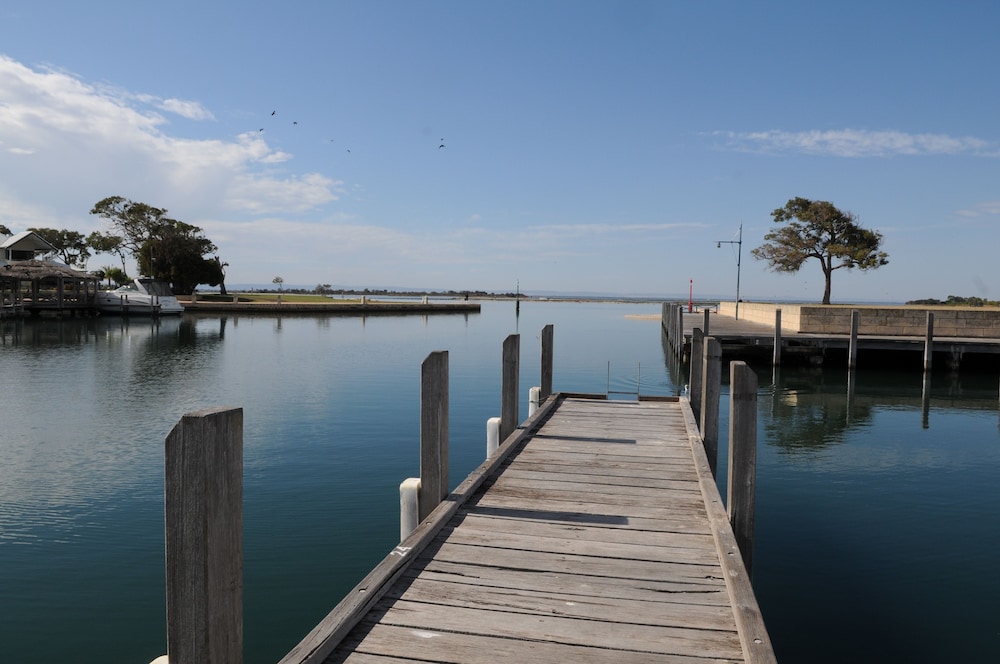 MANDURAH QUAY RESORT 68/72