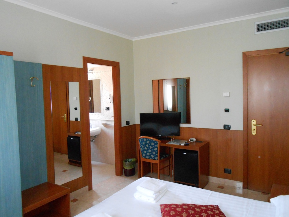 Hotel Riviera Fiumicino 34/57