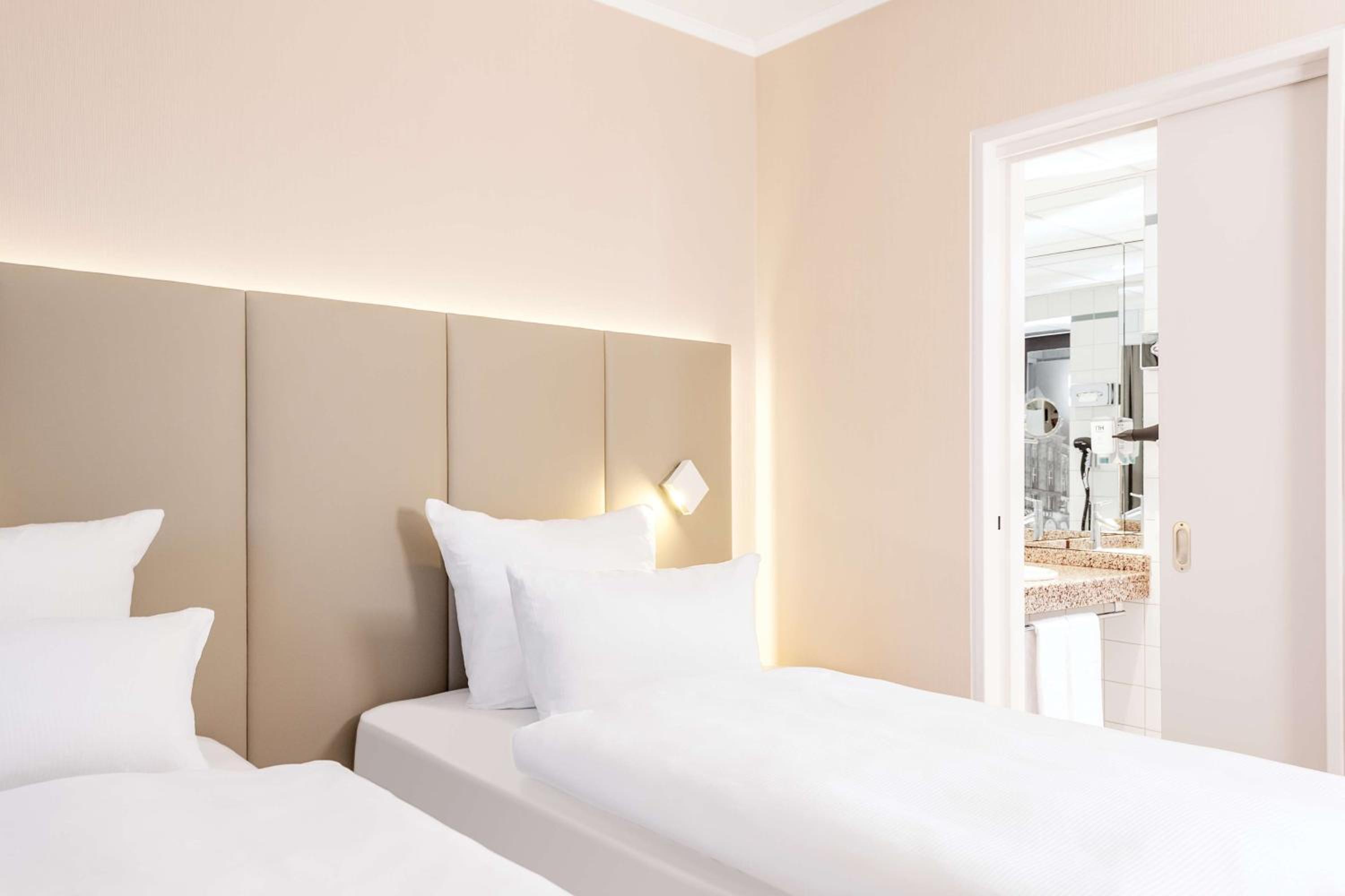 Inner, Junior Suite, Courtyard View