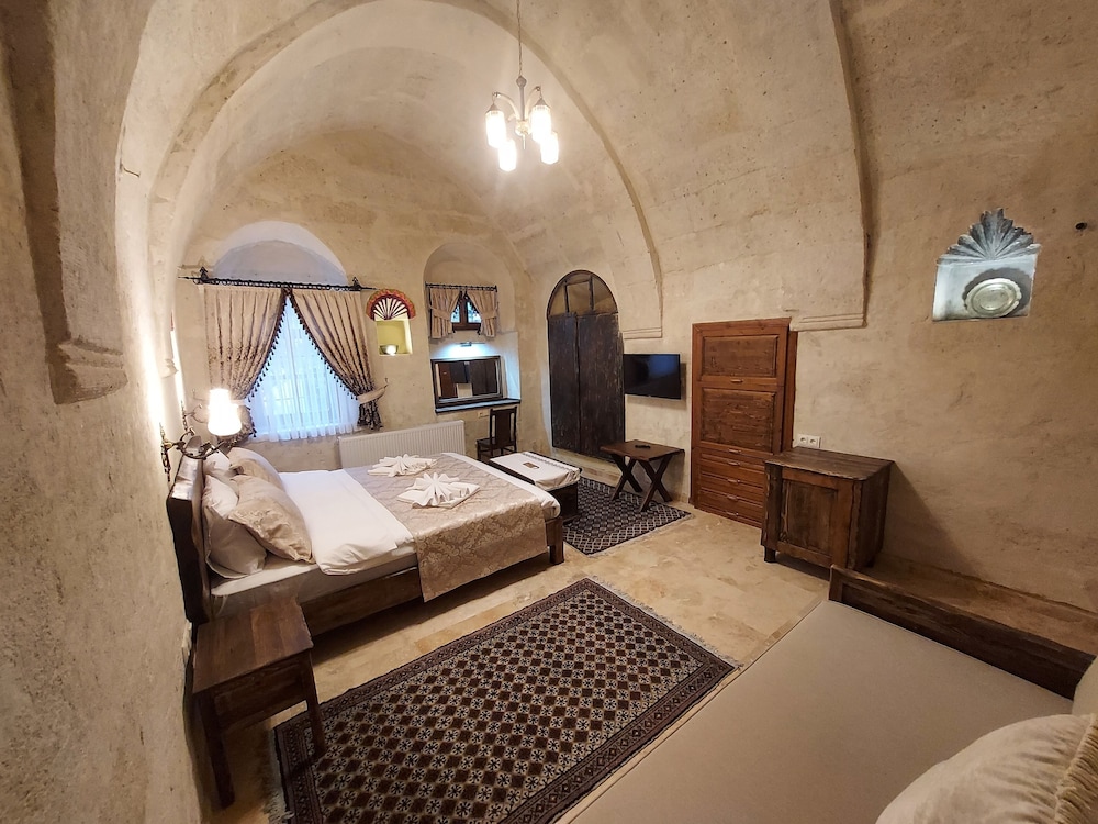 Armesos Cave Hotel 11/50