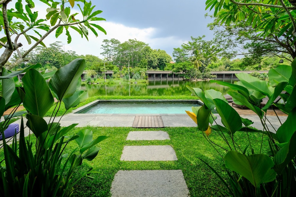 The Westlake Resort Yogya 48/57