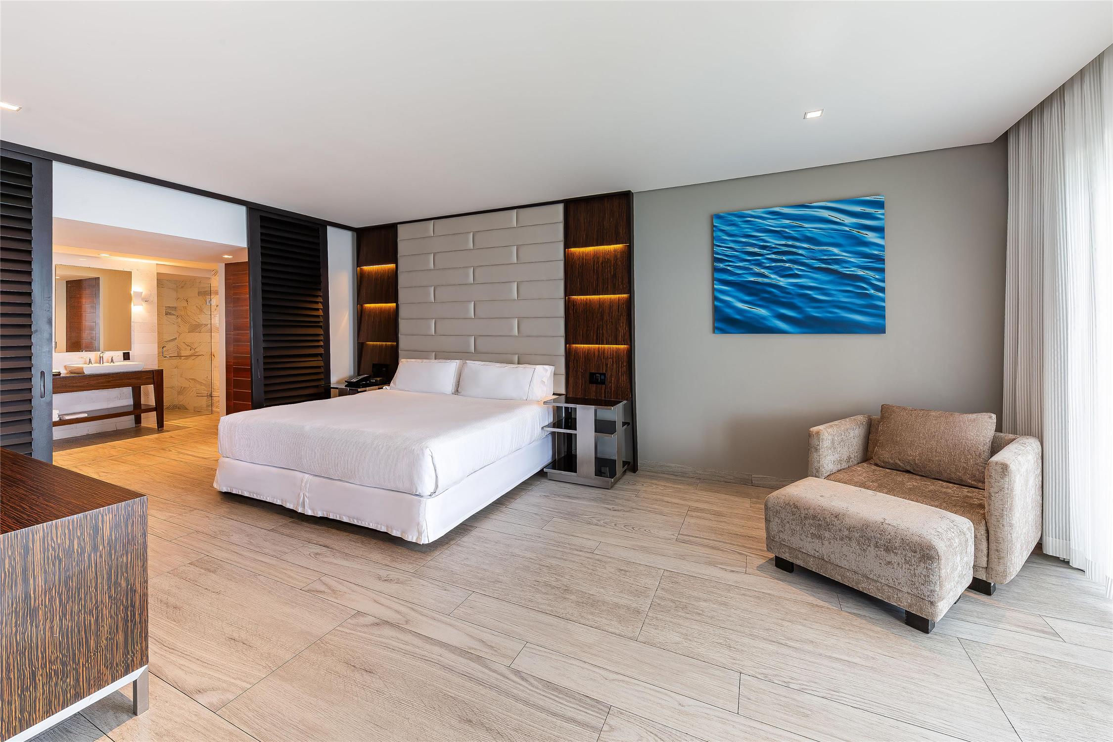 Master, Suite, King Bed, Ocean Front