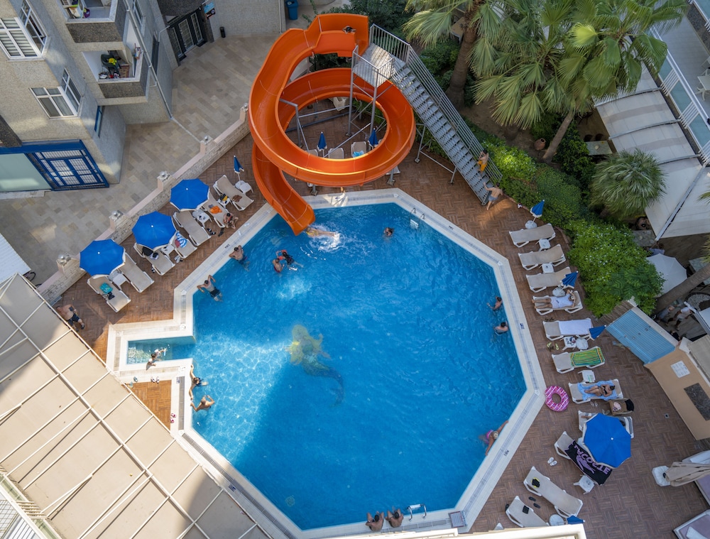 Carmen Suite Hotel 26/32