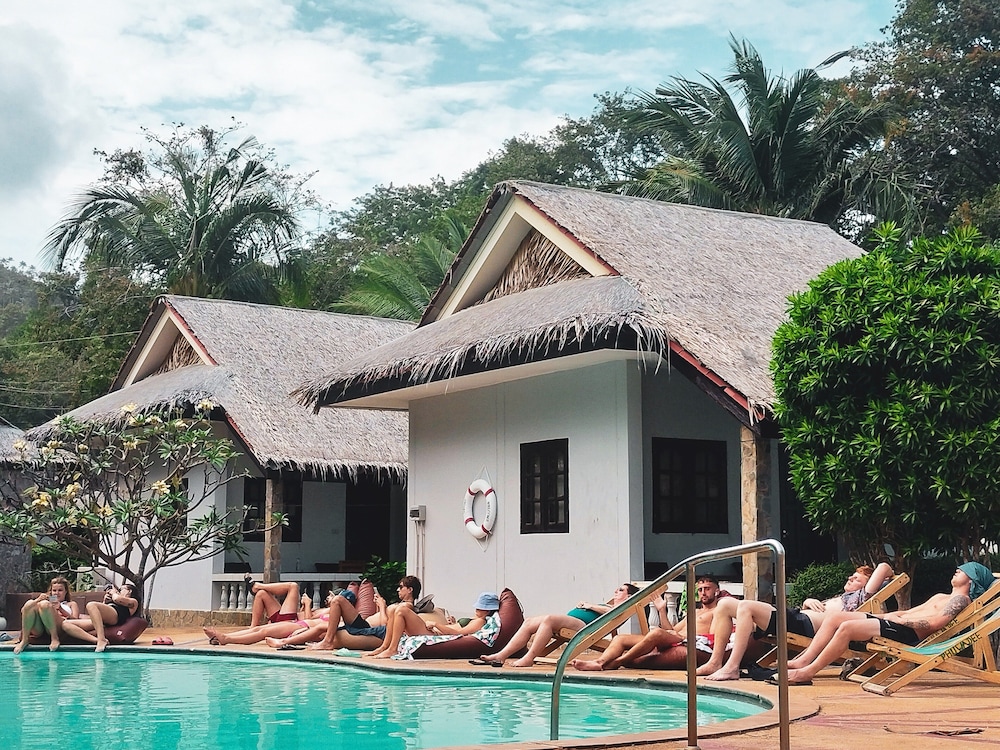 Phuwadee Resort And Spa 40/48
