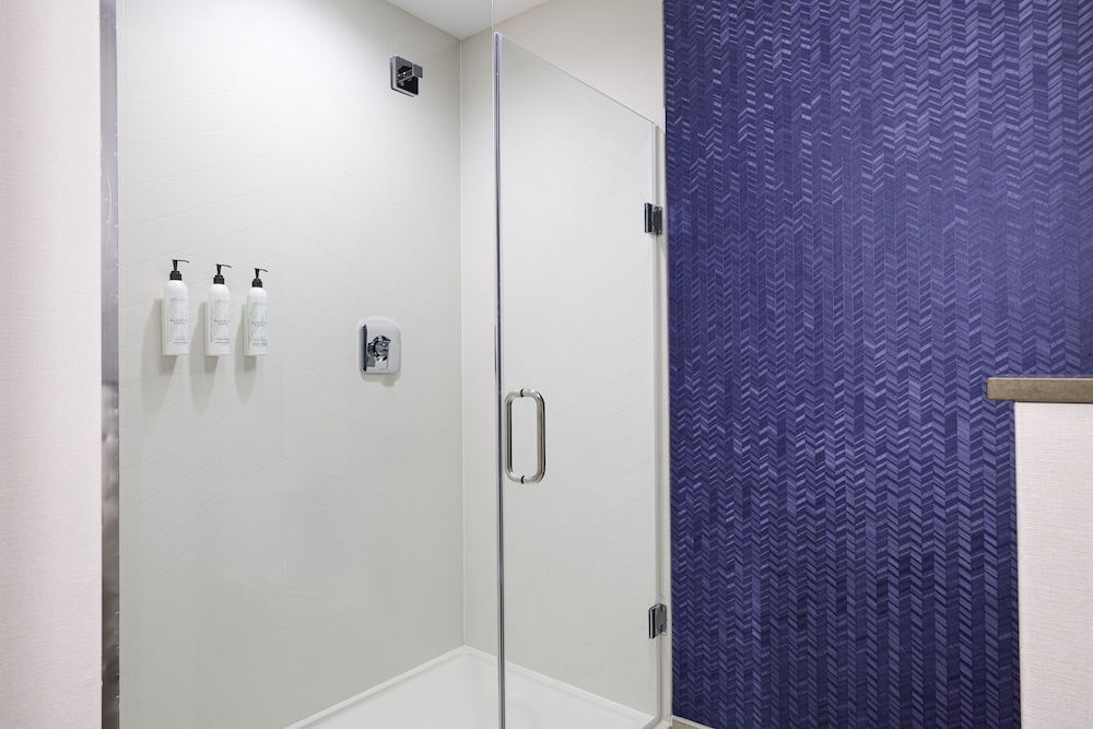 Fairfield By Marriott Inn & Suites Cincinnati Oakley 25/25