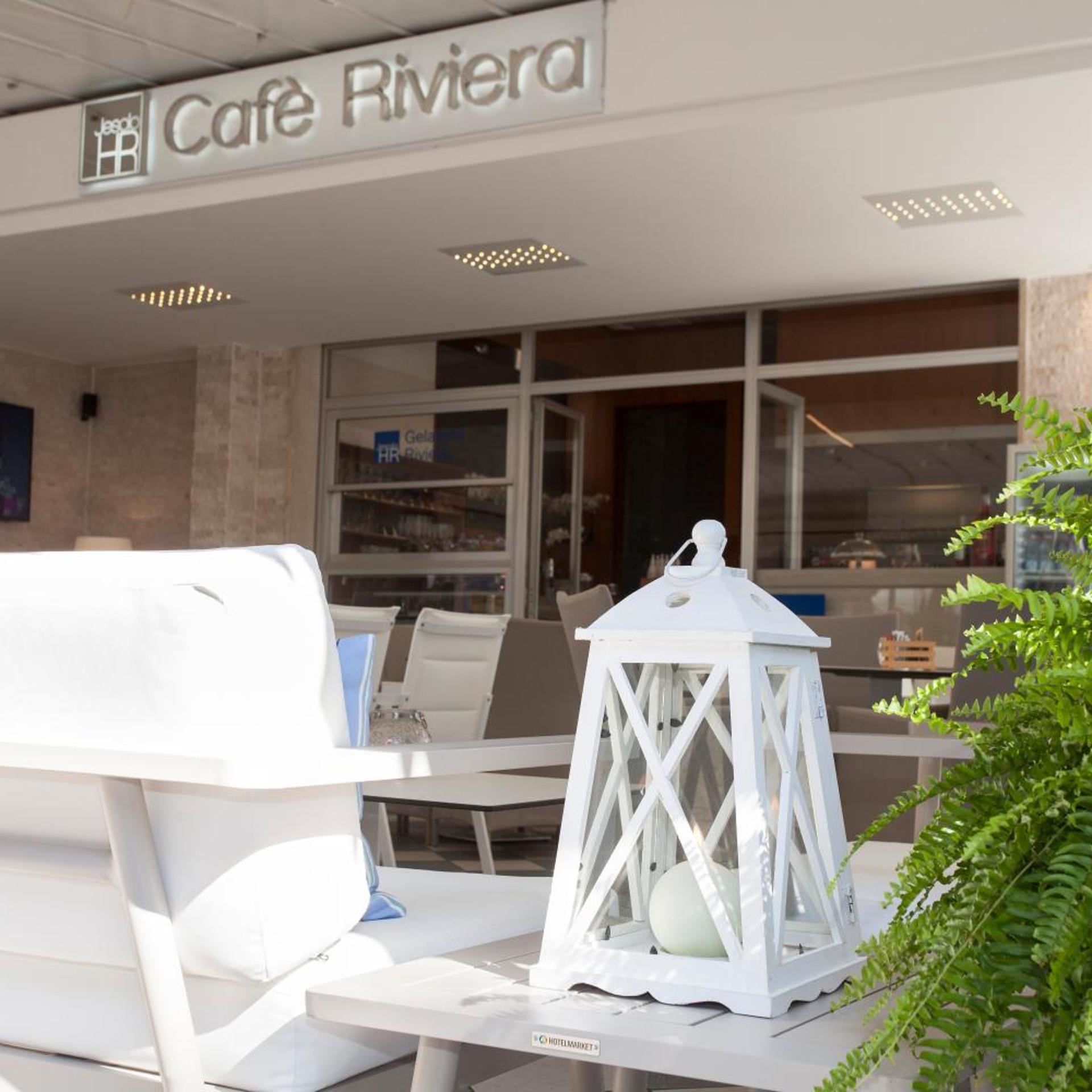 Hotel Riviera 3/50