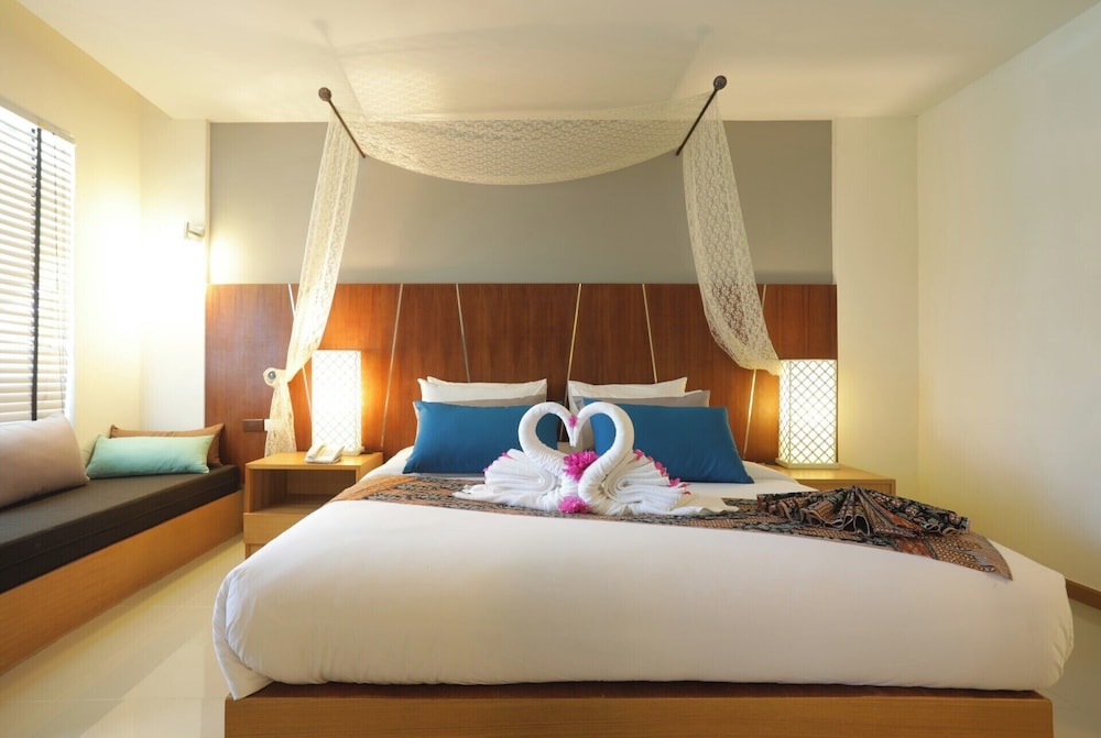 JUNIOR SUITE, STUDIO