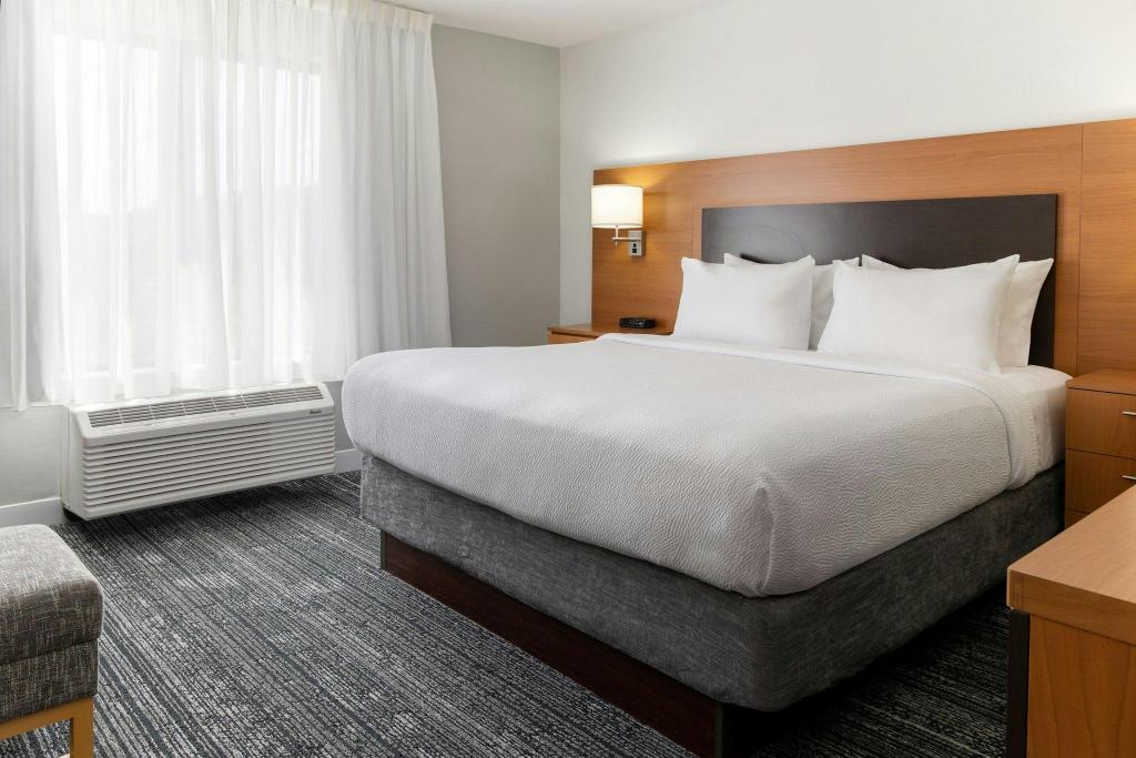 Wellness, Studio, Suite, King Bed, Sofa