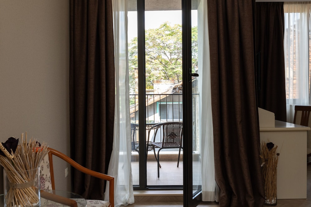 St. George Hotel 23/50