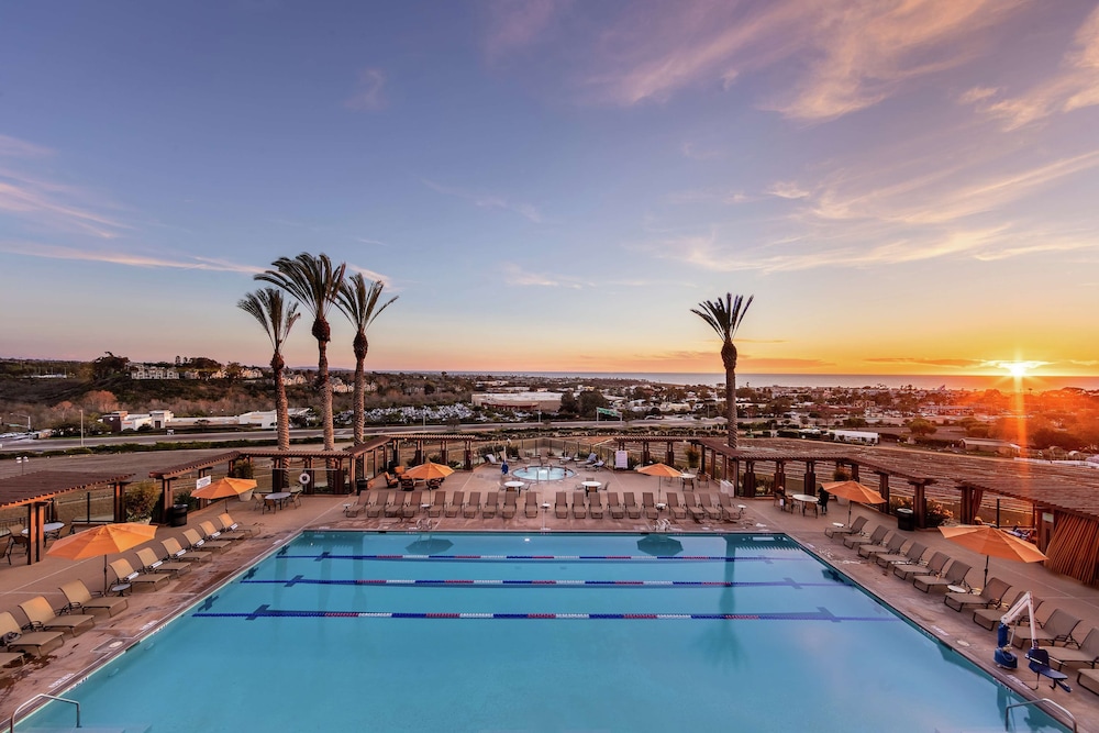 The Cassara Carlsbad Tapestry Collection By Hilton 34/63