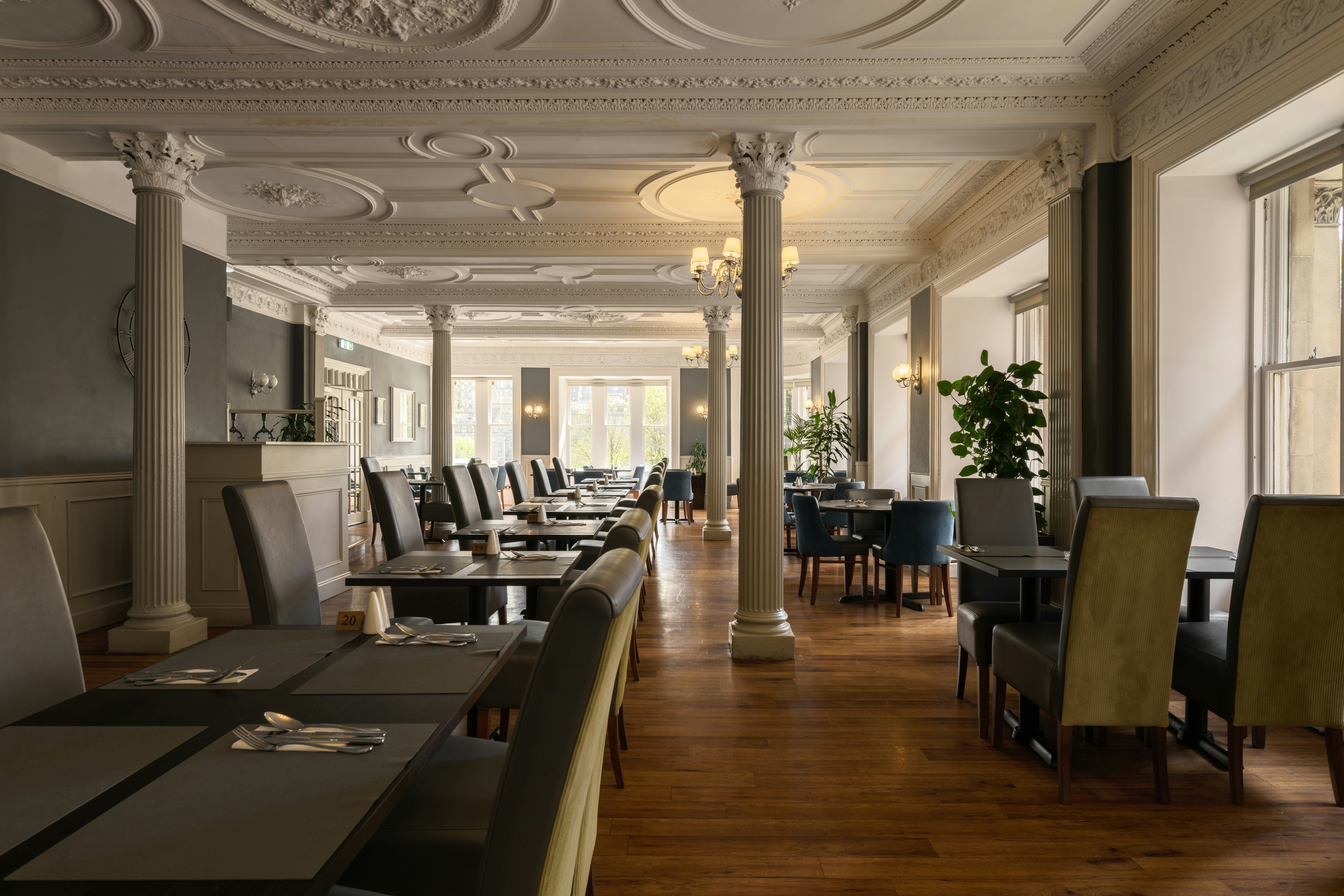 Old Waverley Hotel 33/47