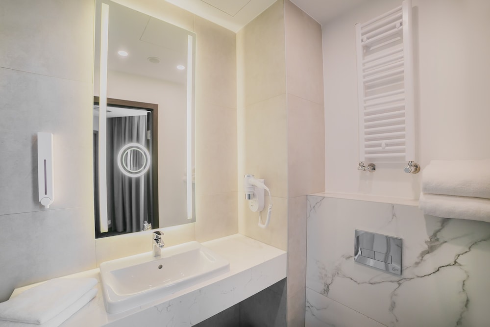 B&B HOTEL Warsaw East 12/36