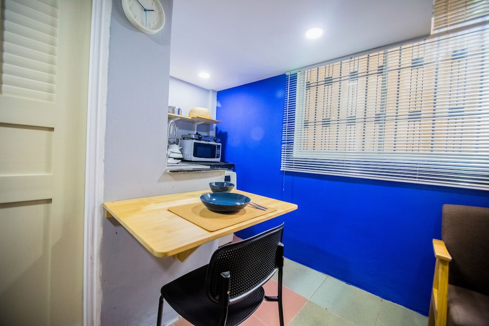 The Artist Residence 22/50