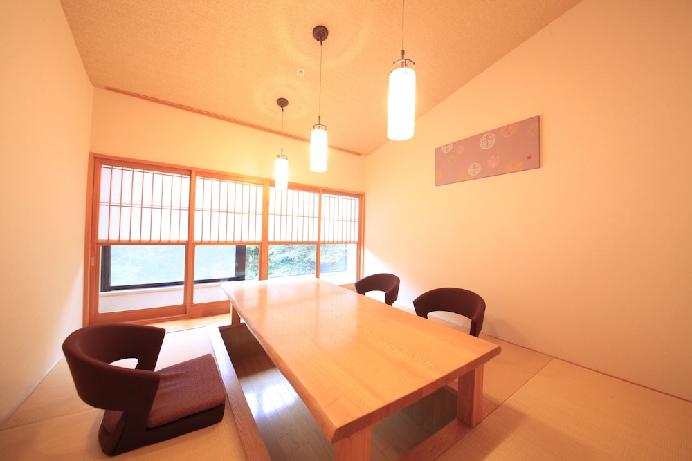 Ryotei Hanayura 29/50