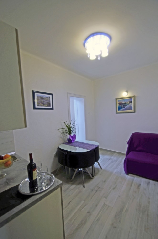 Kuzma Rooms 47/69