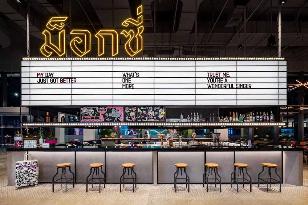 Moxy Bangkok Ratchaprasong 37/50
