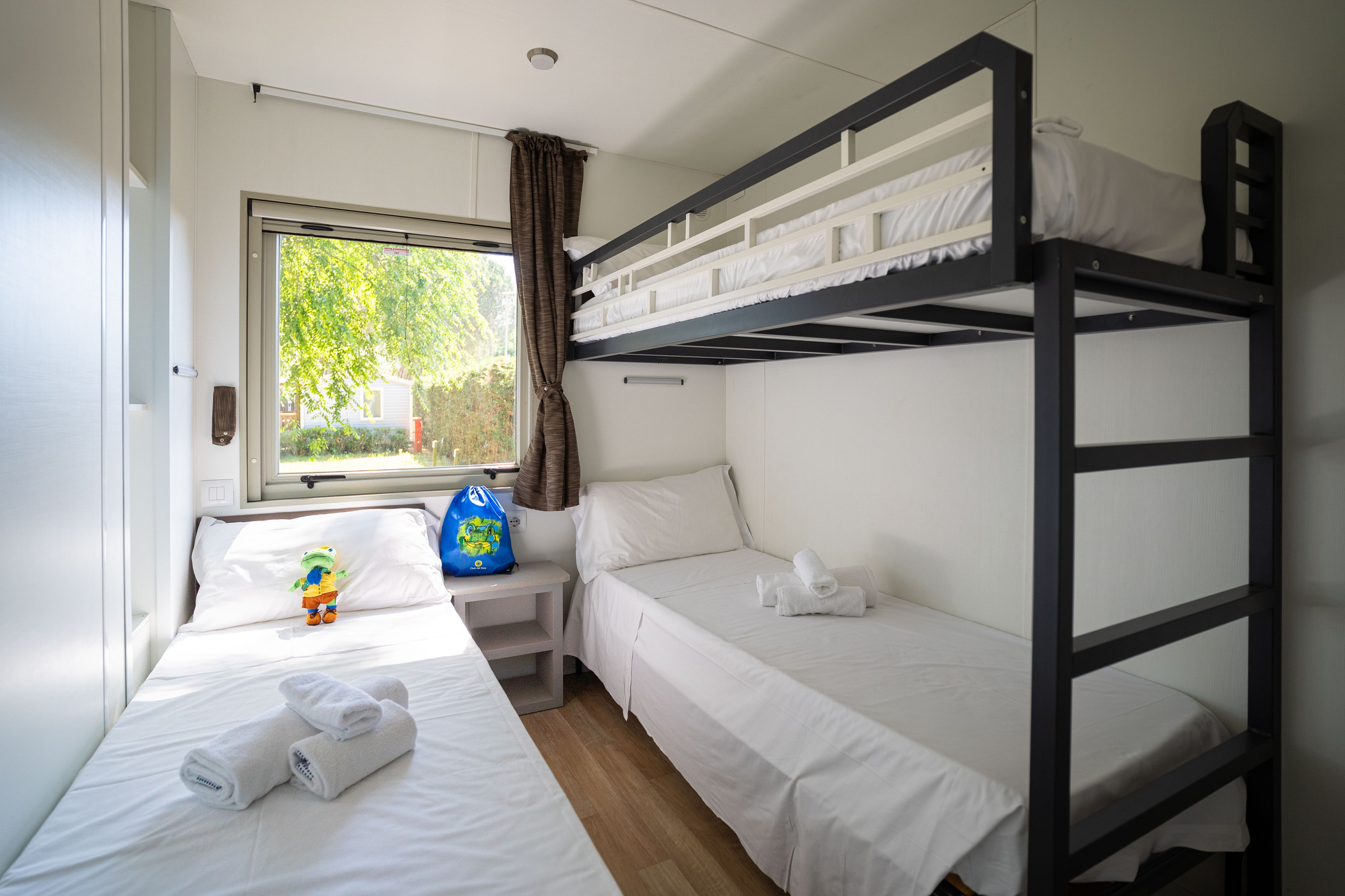 Deluxe, Family, Lodge