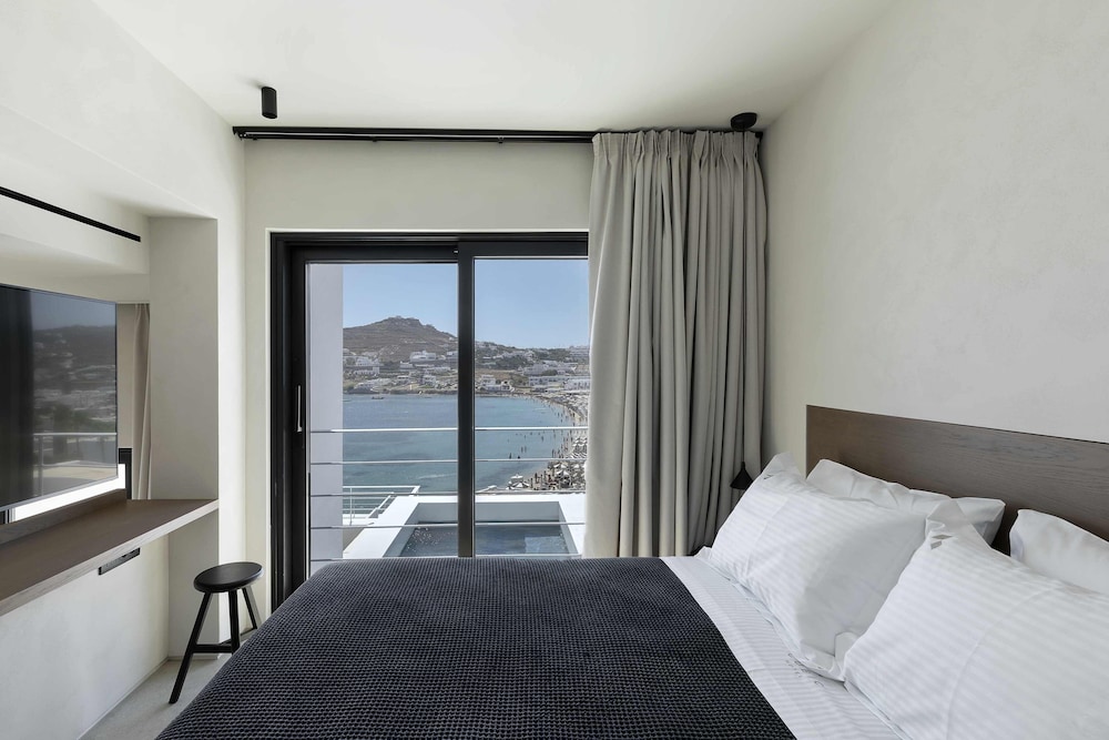 QUEEN BED, PANORAMIC SEA VIEW, MINI POOL