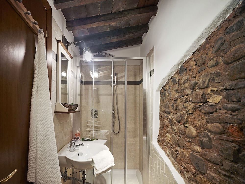 A Few Steps to The Duomo Amazing 4BD Apt 19/20
