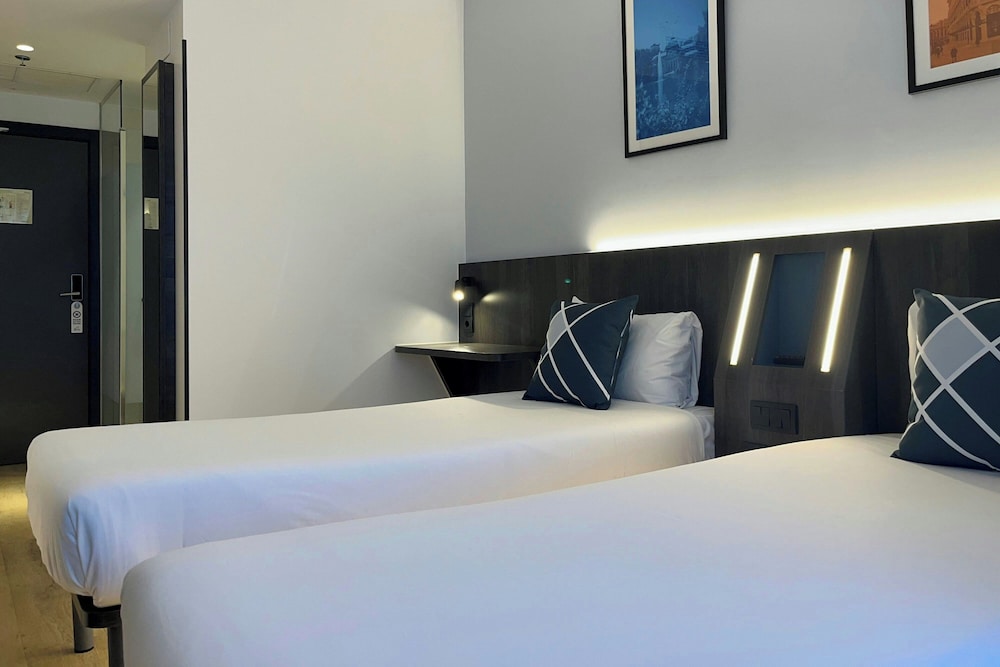 STANDARD, TWIN BEDS