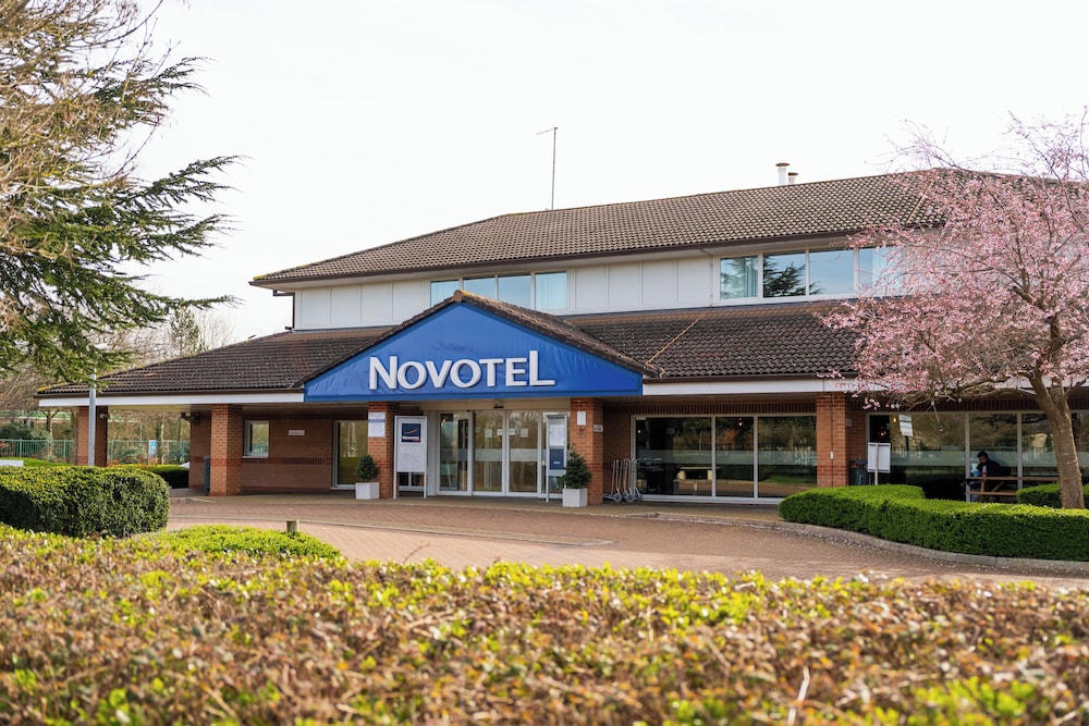 NOVOTEL MILTON KEYNES 6/74