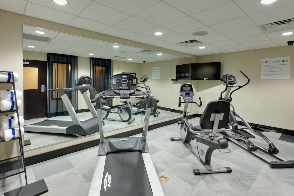 Holiday Inn Express Hotel Suites York Ne Market Street 26/46