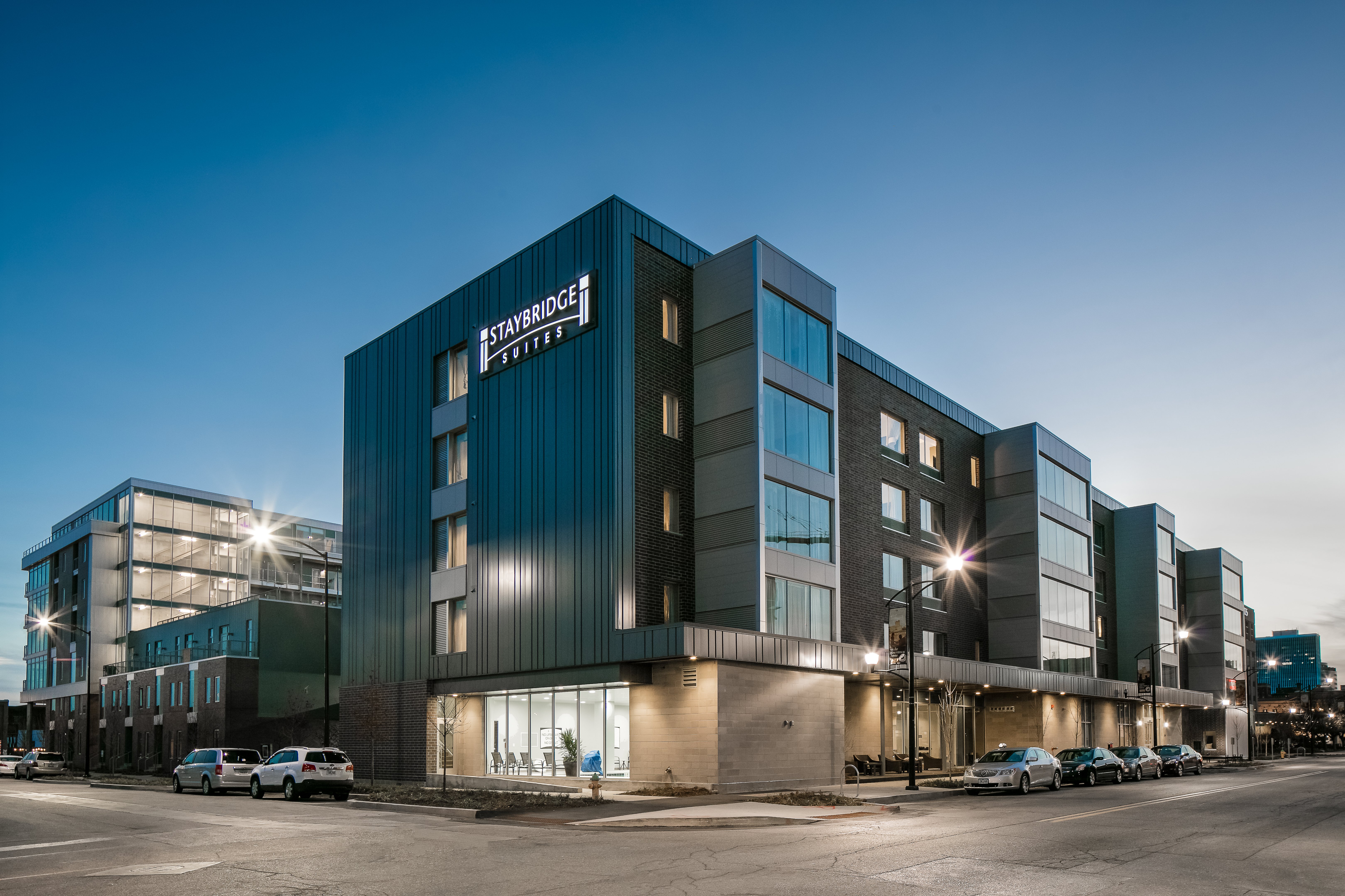 STAYBRIDGE SUITES DES MOINES DOWNTOWN 56/57