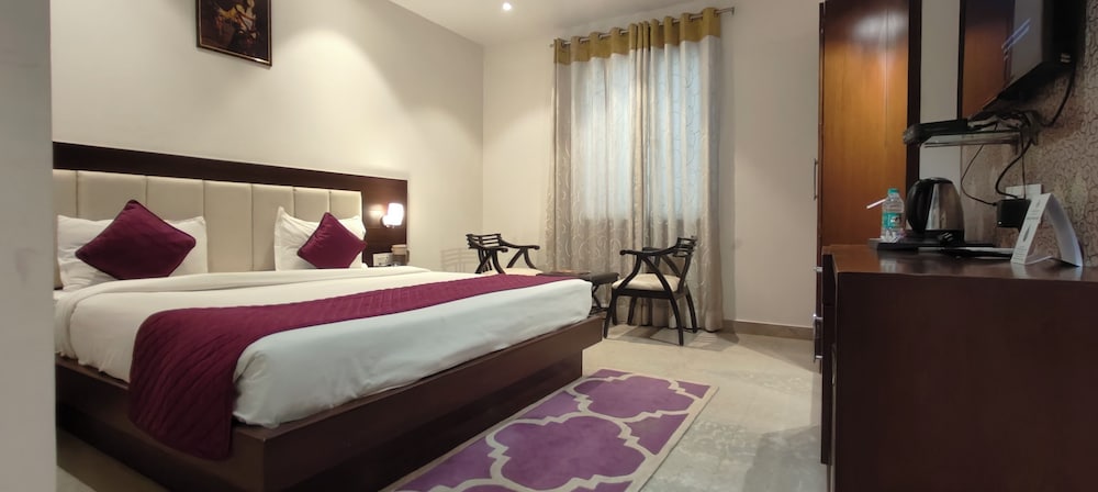 Fabhotel Taj Nagari 20/50