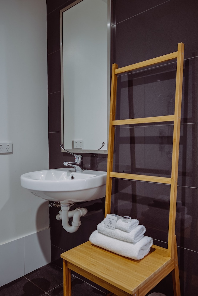 Crossroads Hotel Narrabri 37/39