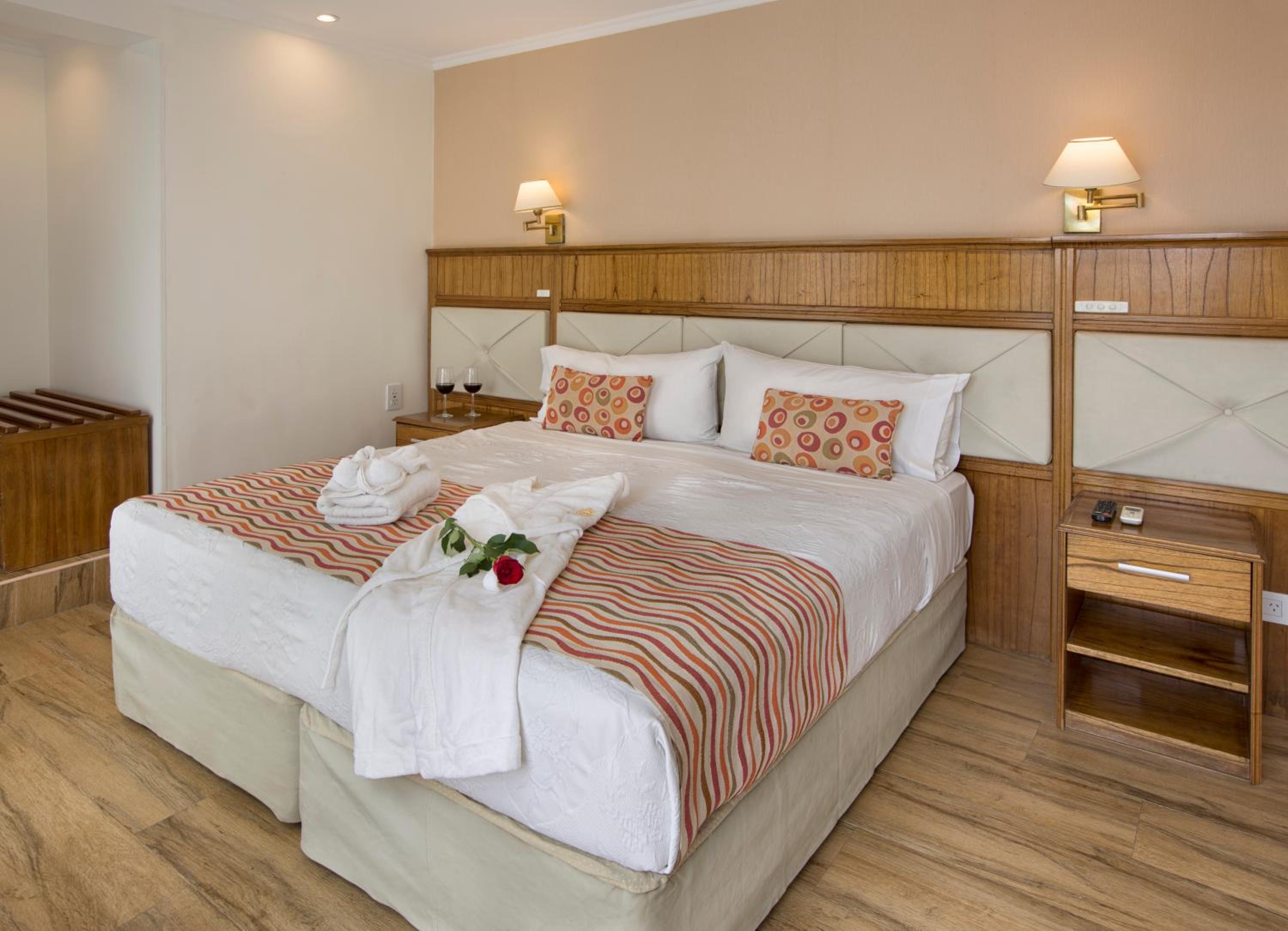 Deluxe, Suite, Double Bed