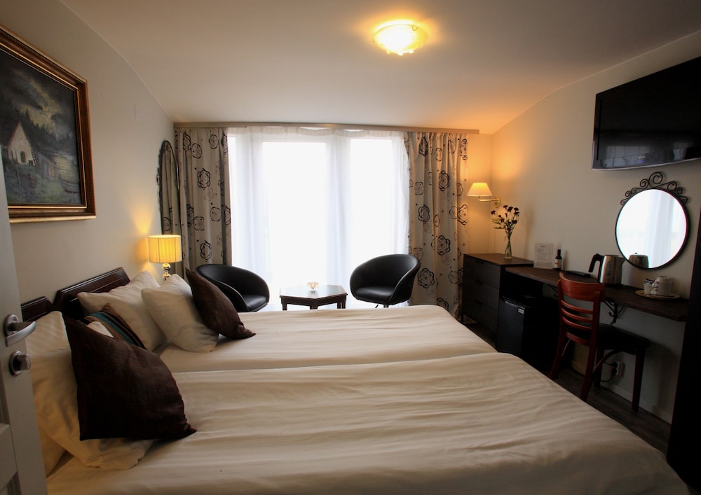 غرفة قياسية بسريرين منفصلين بشرفة، Vejby Strand Hotel 4/10