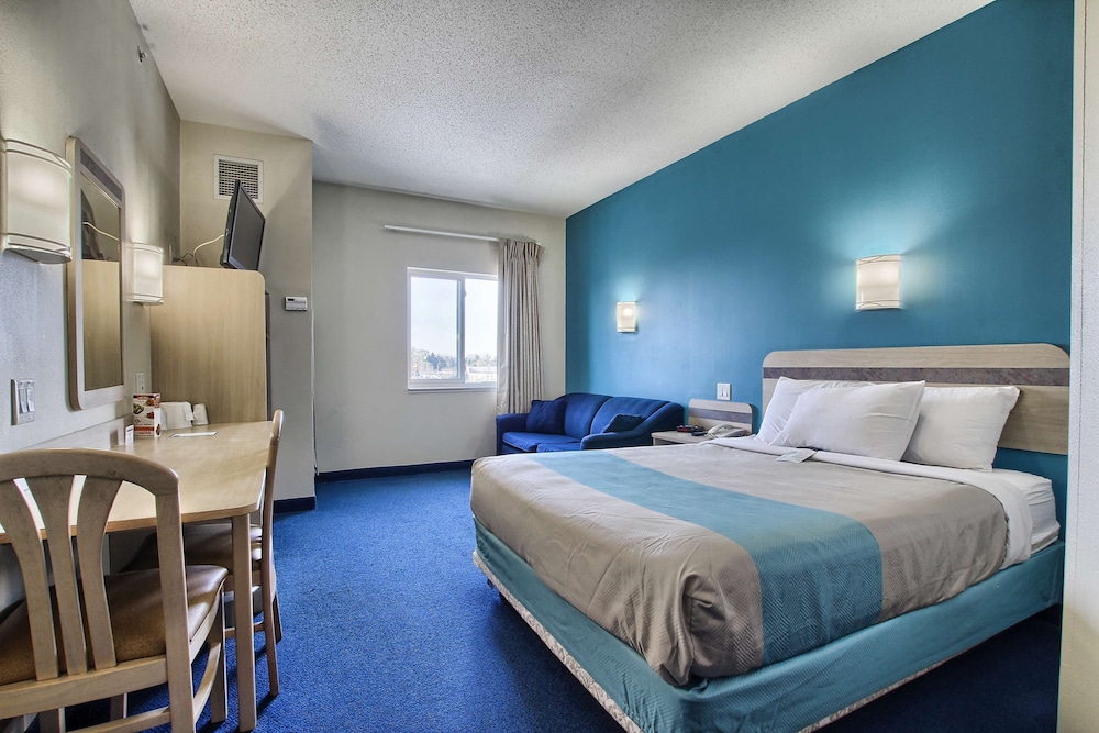 Motel6 London, ON - Ontario 12/31
