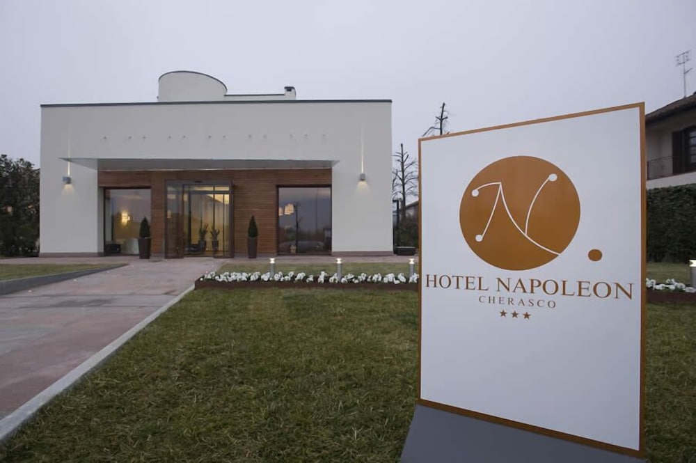 Hotel Napoleon 23/24